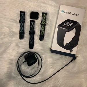 Fitbit Versa Smartwatch with Heart Rate Monitor Large Black